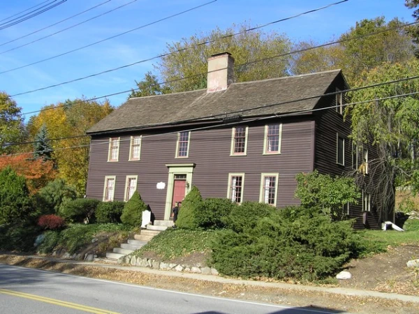 The Caldwell House, 33 High St. (c. 1709)