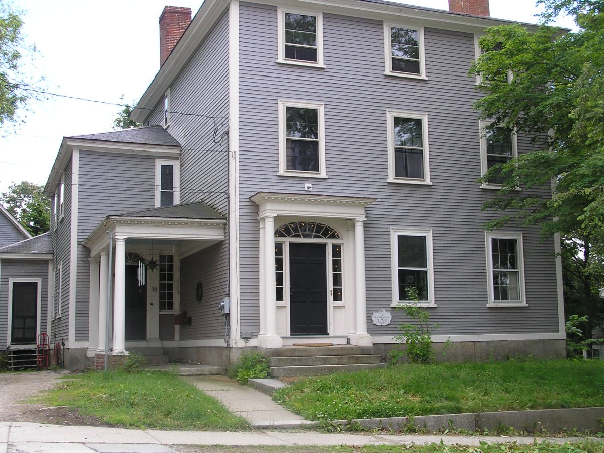 The Dr. Thomas Manning House, 19 N. Main St. (1799)